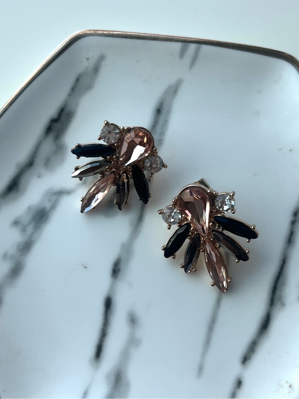 Statement earrings - Picture 3 of 4